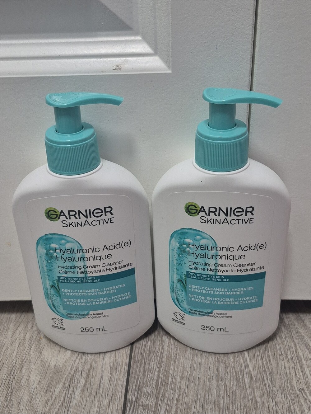 2x Garnier Skinactive Hyaluronic Acid Hydrating Cream Cleanser 250ml NEW